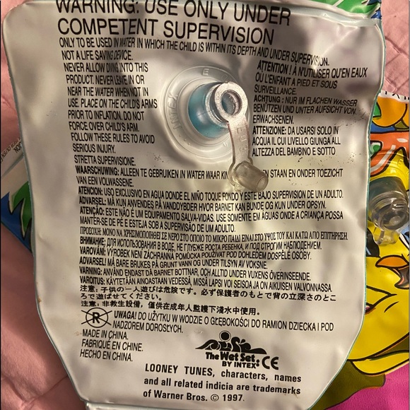 LOONEY TUNES Tweety Bird Swim Arm Bands FLOATIES - Picture 4 of 7